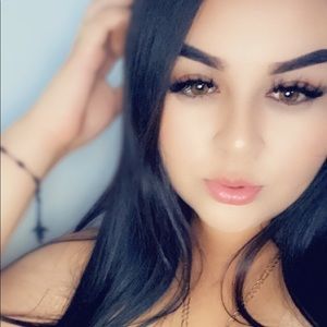 Meet your Posher, Aziley